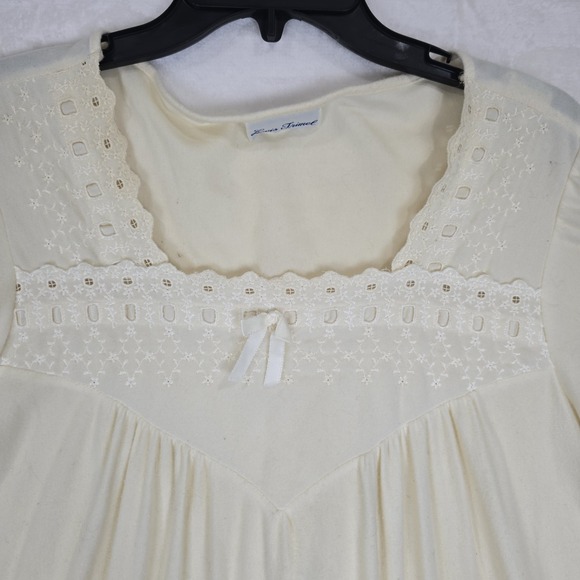 Vintage Lewis Frimel Long Nylon Nightgown Romantic Prairie Ruffle Size M - Picture 4 of 9